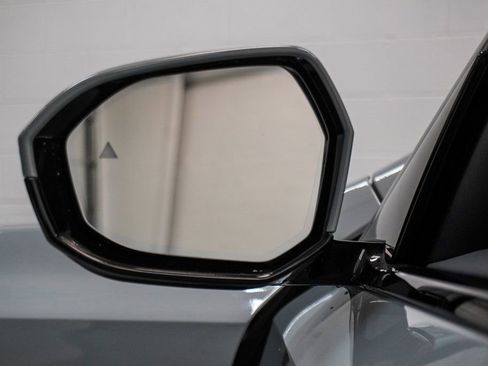 Used 2023 BMW 760i xDrive w/ Executive Package image 50