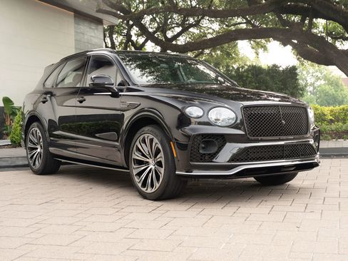 Used 2022 Bentley Bentayga AWD/4WD image 13