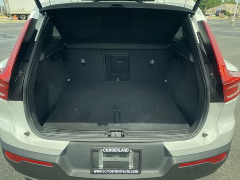 Used 2021 Volvo XC40 T5 Momentum AWD/4WD image 21