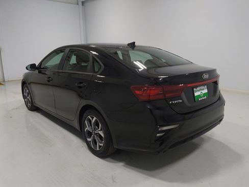 Used 2020 Kia Forte LXS FWD image 5