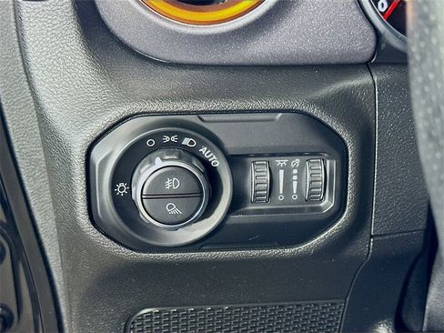 Used 2021 Jeep Gladiator Mojave w/ Trailer Tow Package image 21