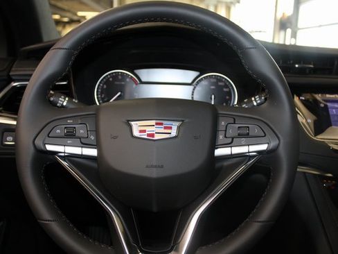 New 2025 Cadillac XT6 Luxury image 22