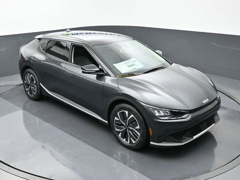 Used 2024 Kia EV6 Light image 3