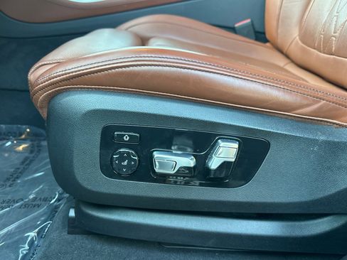 Used 2023 BMW X5 sDrive40i w/ M Sport Package image 16