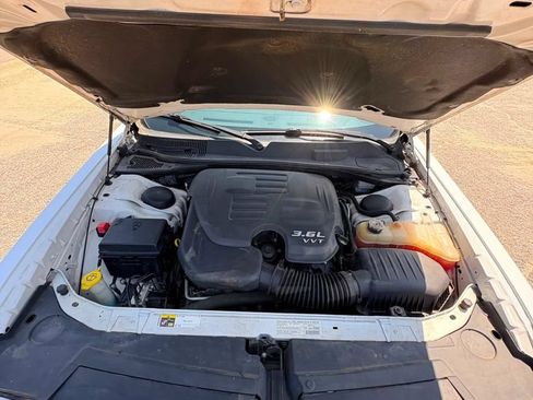 Used 2013 Dodge Challenger SXT RWD image 18