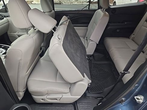 Used 2018 Honda Pilot Touring image 48