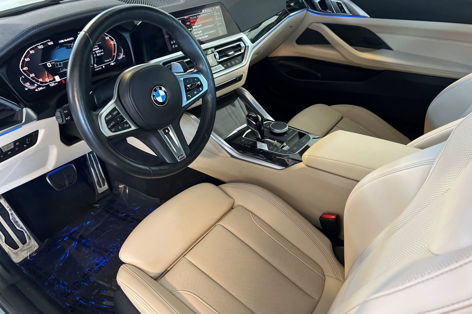 Used 2023 BMW 440i xDrive Convertible w/ Premium Package AWD/4WD image 4