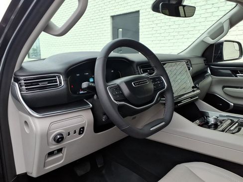 Used 2024 Jeep Wagoneer 2WD w/ Convenience Group I image 6