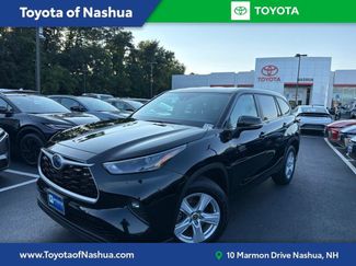 Used 2023 Toyota Highlander LE FWD video 1