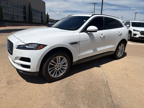 Used 2018 Jaguar F-PACE Prestige AWD/4WD image 2