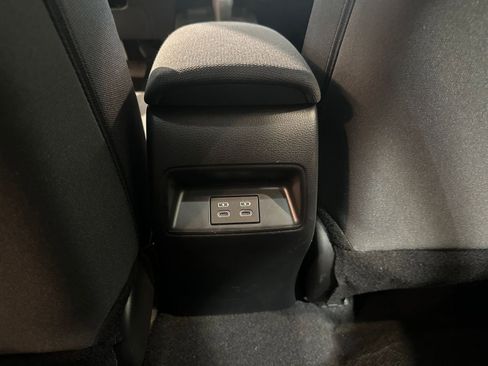 Used 2025 Toyota Corolla LE image 24