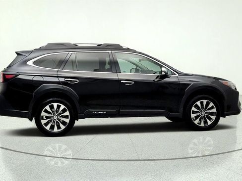 Used 2023 Subaru Outback Touring AWD/4WD image 4