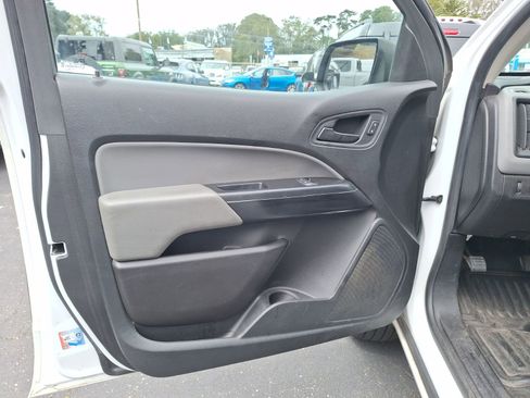 Used 2019 Chevrolet Colorado W/T w/ WT Convenience Package image 8