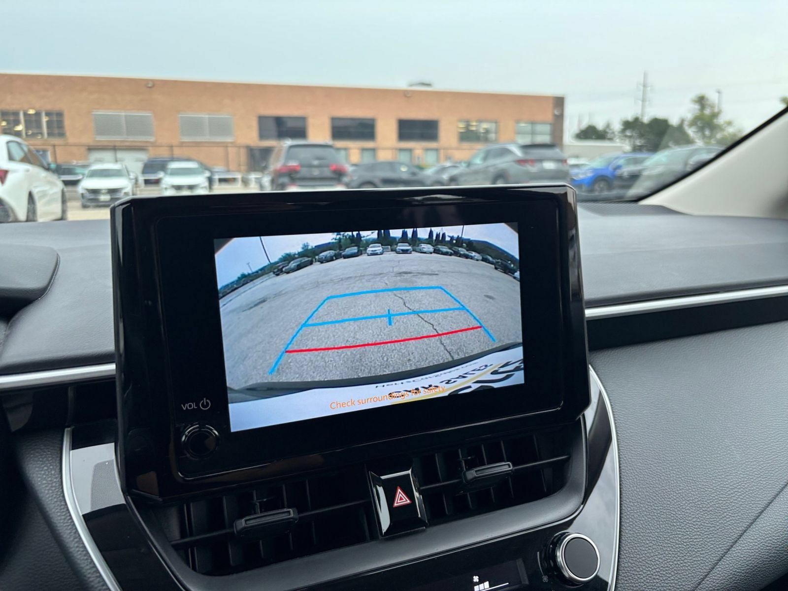 Used 2025 Toyota Corolla LE FWD image 21