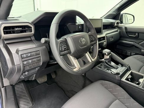 Used 2025 Toyota Tacoma SR5 w/ SR5 Upgrade Package image 9