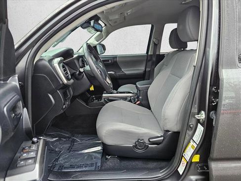 Used 2018 Toyota Tacoma SR5 image 19