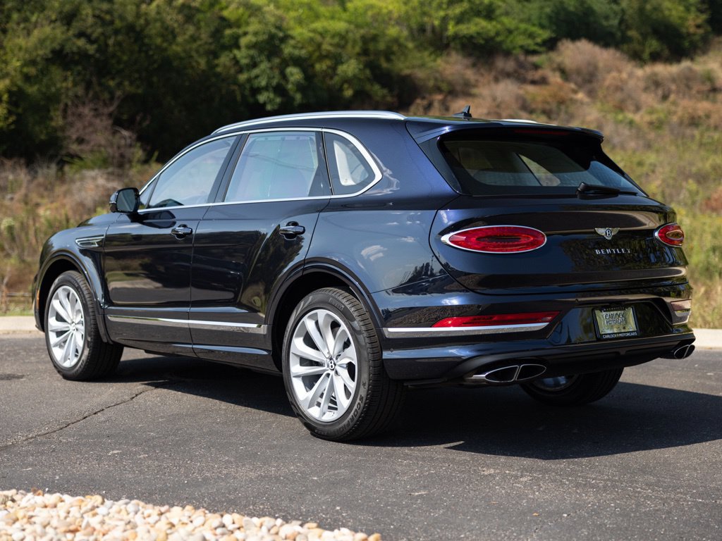 Used 2025 Bentley Bentayga AWD/4WD image 9