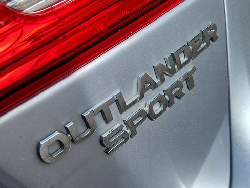Used 2017 Mitsubishi Outlander Sport ES AWD/4WD image 14