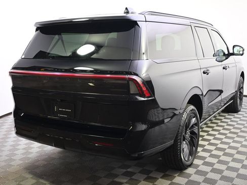 New 2027 Lincoln Navigator L Reserve w/ Jet Appearance Package AWD/4WD image 6