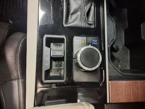 Certified 2024 Toyota Sequoia Capstone image 19