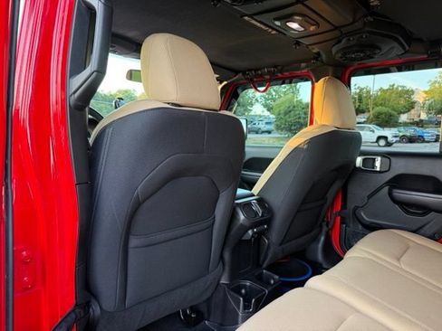 Used 2018 Jeep Wrangler Unlimited Sport S AWD/4WD image 8