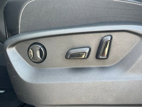 Used 2024 Volkswagen Atlas SE w/ Black Wheel Package image 28