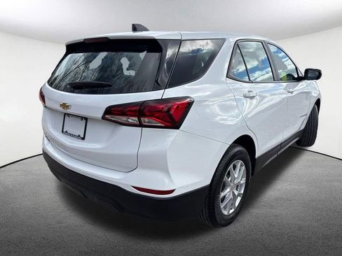 Used 2024 Chevrolet Equinox LS FWD image 13
