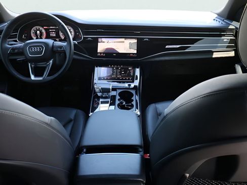 Used 2022 Audi Q8 Prestige w/ Prestige Package AWD/4WD image 16