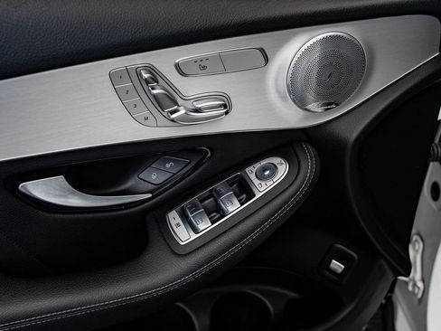 Used 2019 Mercedes-Benz GLC 300 4MATIC Coupe image 26