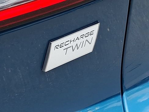 Certified 2023 Volvo C40 P8 Recharge Ultimate w/ Protection Package Premier AWD/4WD image 10