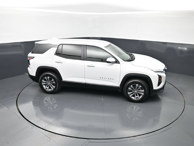 Used 2026 Chevrolet Equinox LT AWD/4WD image 30