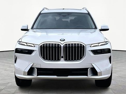 Used 2026 BMW X7 xDrive40i AWD/4WD image 3