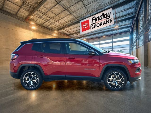 Used 2025 Jeep Compass Limited AWD/4WD image 4