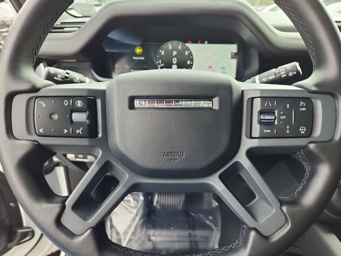 Used 2024 Land Rover Defender 110 X-Dynamic SE image 16