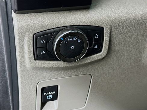 Used 2017 Ford F150 XL w/ Equipment Group 101A Mid image 16