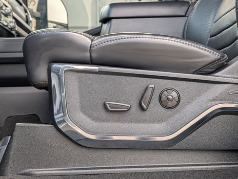 Used 2025 Ford F450 Platinum w/ FX4 Off-Road Package image 24