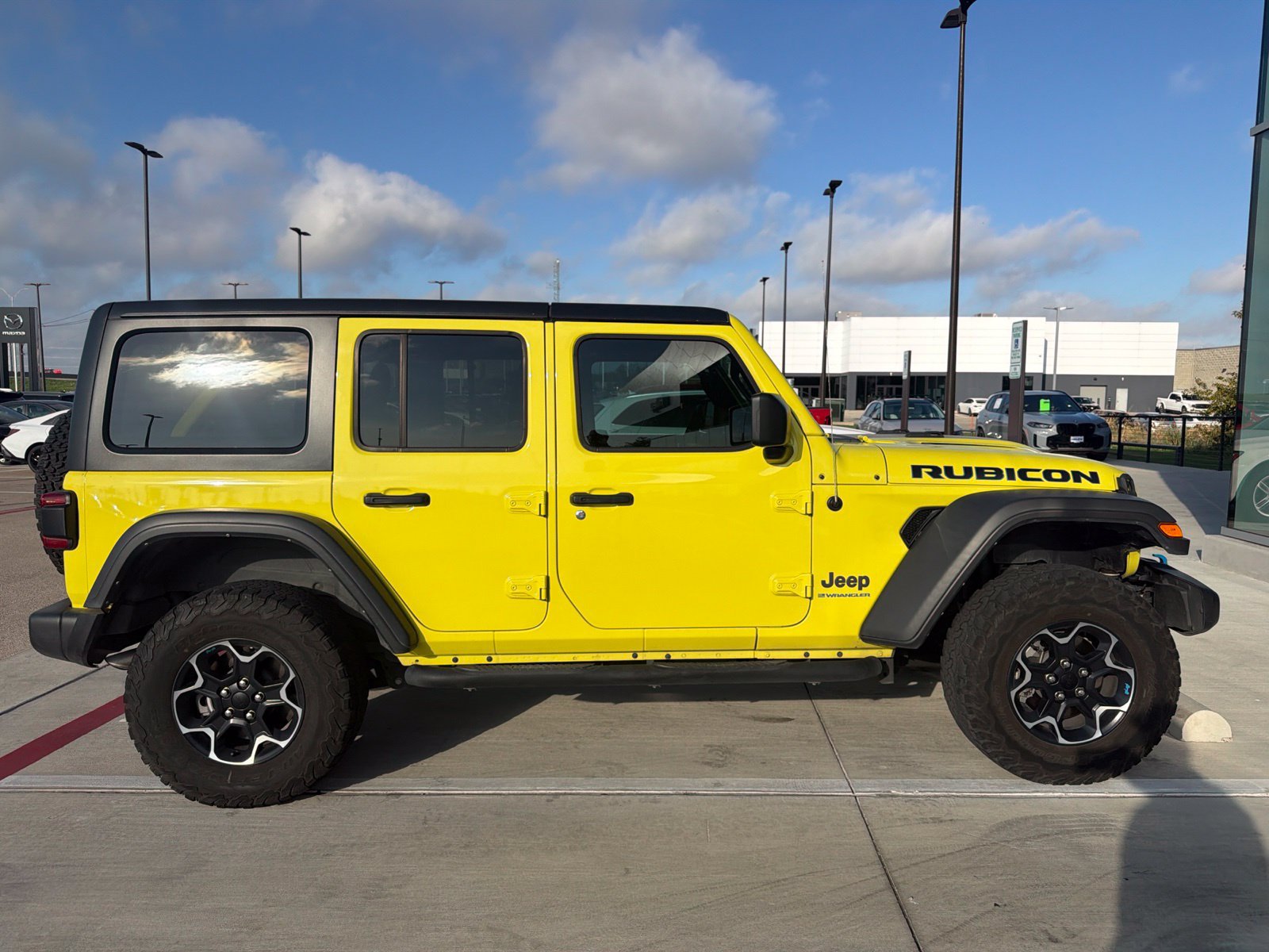 Used 2023 Jeep Wrangler Unlimited Rubicon 4xe AWD/4WD image 4