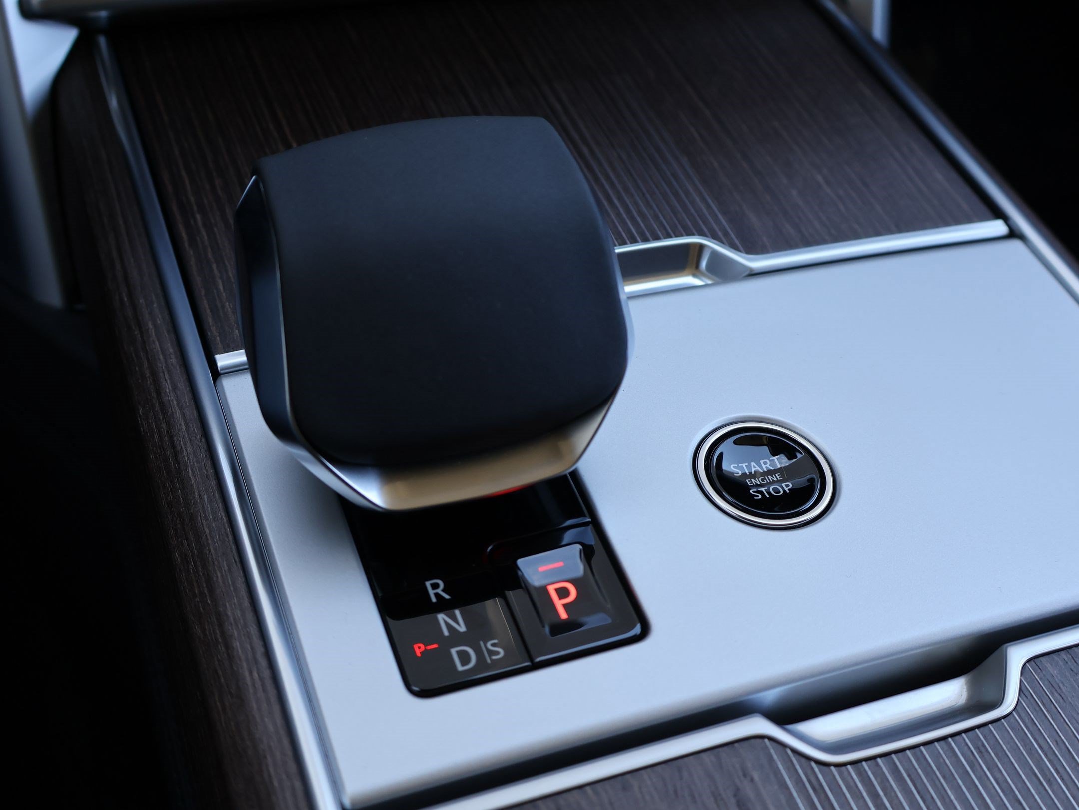 New 2026 Land Rover Range Rover Autobiography AWD/4WD image 22