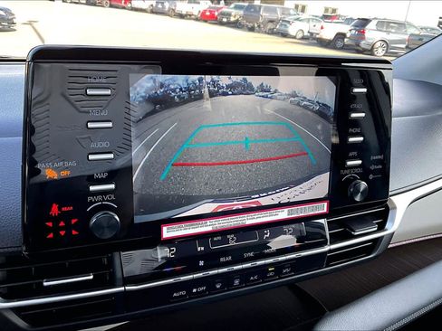 Certified 2024 Toyota Sienna LE image 26