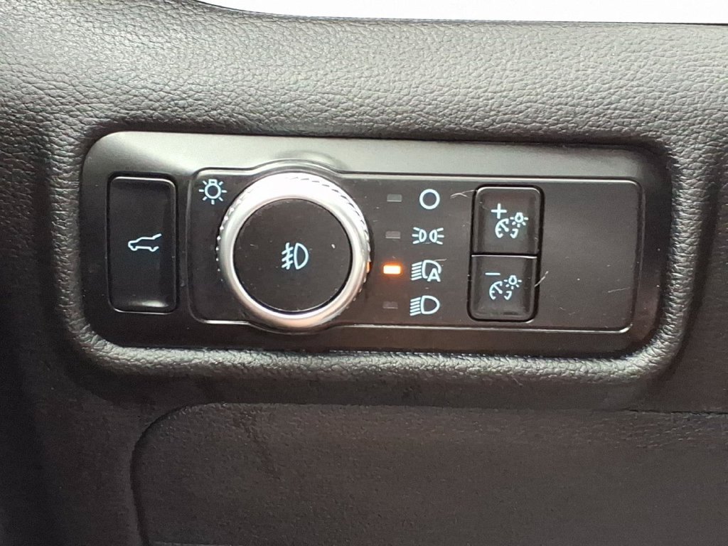 Certified 2023 Ford Explorer XLT w/ Equipment Group 202A AWD/4WD image 15