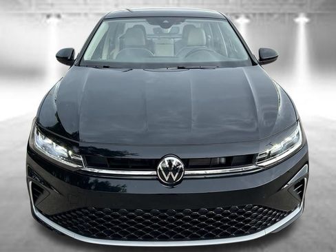 Used 2026 Volkswagen Jetta SE FWD image 8