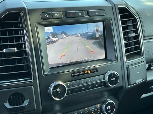 Used 2020 Ford Expedition Limited image 51