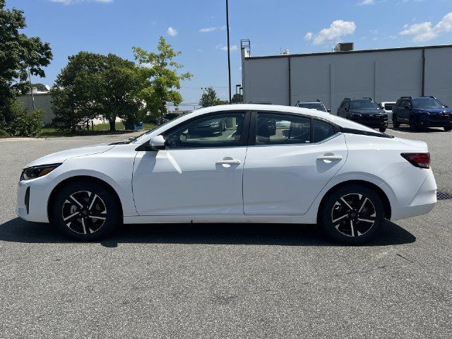 Used 2025 Nissan Sentra SV FWD image 10
