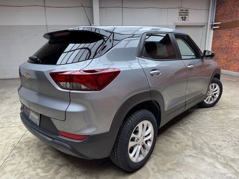 Used 2024 Chevrolet TrailBlazer LS w/ LS Convenience Package image 5