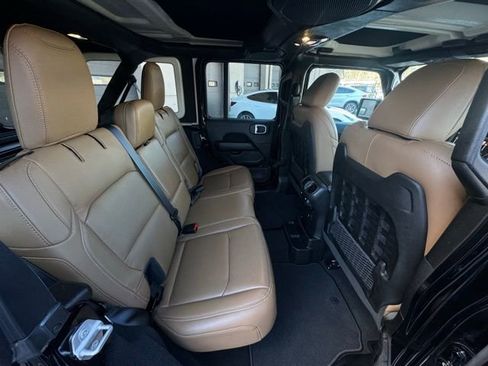 Used 2021 Jeep Wrangler Unlimited Rubicon image 14
