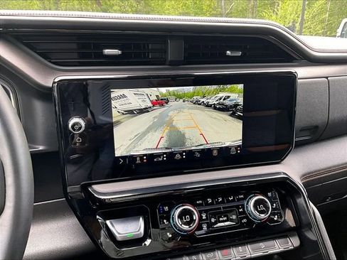 Used 2025 GMC Sierra 1500 AT4 w/ AT4 Premium Package AWD/4WD image 27