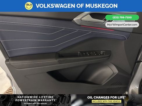 New 2026 Volkswagen Taos SEL image 10