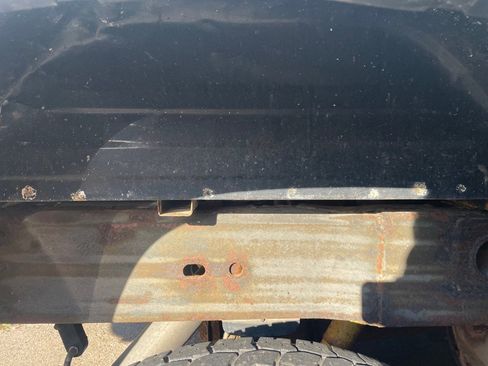 Used 2007 GMC Sierra 2500 W/T w/ Snow Plow Prep Package image 17