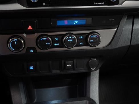 Used 2023 Toyota Tacoma SR AWD/4WD image 32