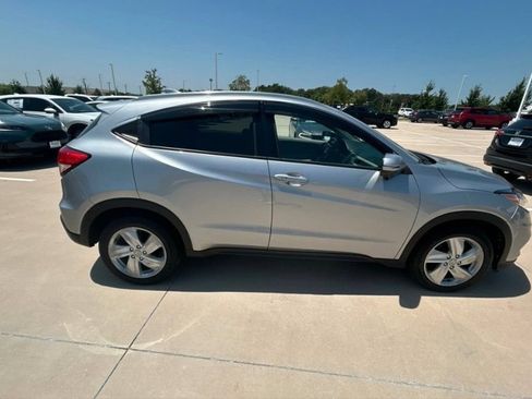 Used 2019 Honda HR-V EX-L image 4